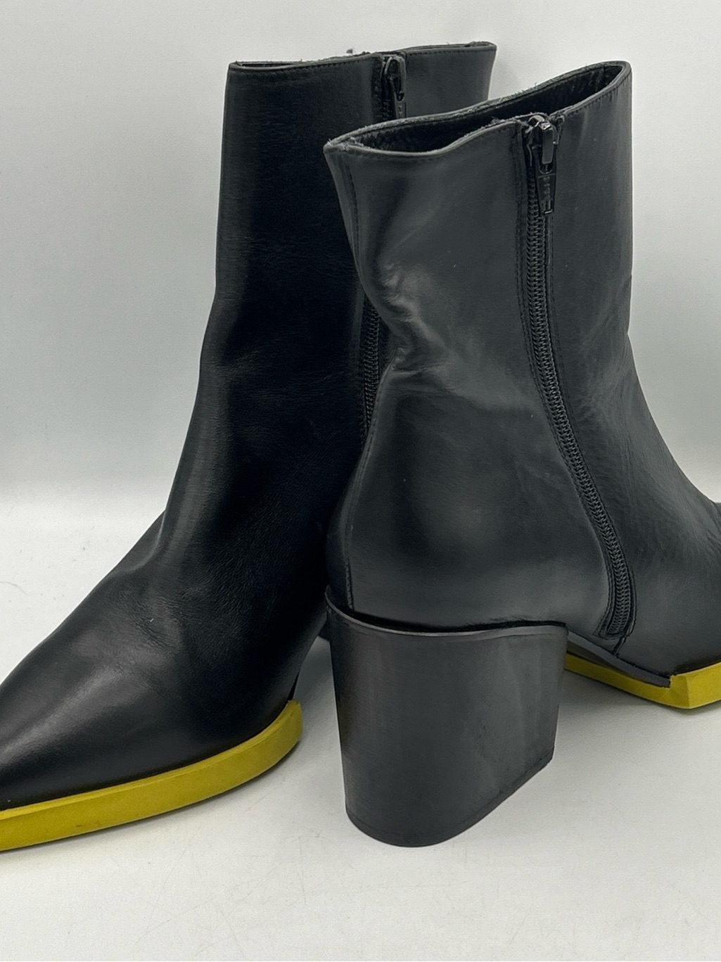Paloma Barcel Black Leather Ankle Boots Pointed Toe Yellow Sole Size 40 — image 5 of 8